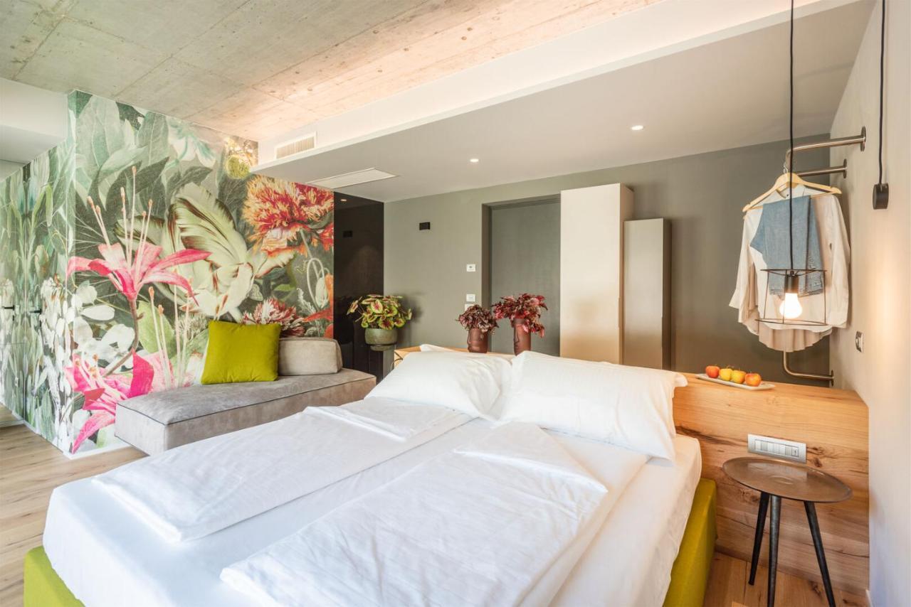 Oleeva Garda Living - Adults Only